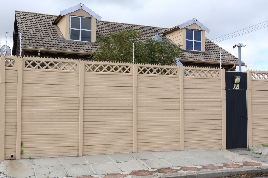 4 Bedroom Property for Sale in Retreat Western Cape